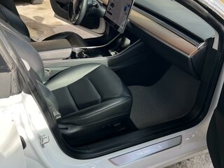2019 Tesla Model 3 Long Range I, белый, 3400000 рублей, вид 3