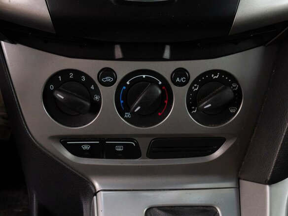 2012 Ford Focus III, красный, 710000 рублей - вид 20