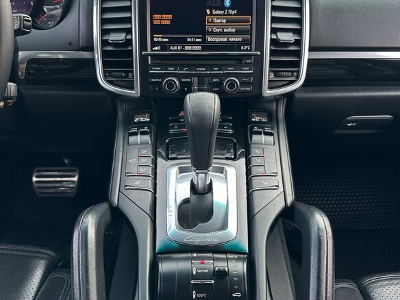 2010 Porsche Cayenne S Hybrid II (958), чёрный, 3000000 рублей - вид 7