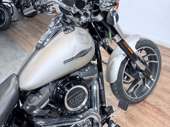2018 Harley-Davidson Sport Glide, бежевый, 1499000 рублей - вид 13