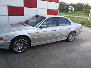 2001 BMW 7 серии 735i III (E38) Рестайлинг, серебристый, 490000 рублей, вид 4