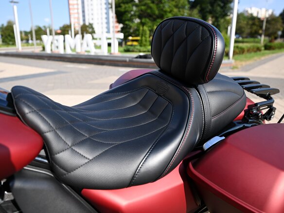 2019 Harley-Davidson Road Glide Special, красный, 1790000 рублей - вид 2