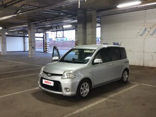 2012 Toyota Sienta I Рестайлинг 2, серебристый, 1050000 рублей, вид 1