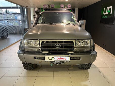 1995 Toyota Land Cruiser 80 Series Рестайлинг, серый, 2100000 рублей, вид 2