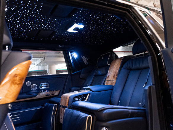 2020 Rolls-Royce Phantom Extended VIII (Series I), чёрный - вид 18