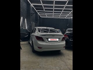 2013 Hyundai Solaris I, белый, 600000 рублей, вид 3