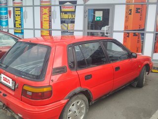 1988 Toyota Corolla VI (E90), красный, 150000 рублей, вид 4