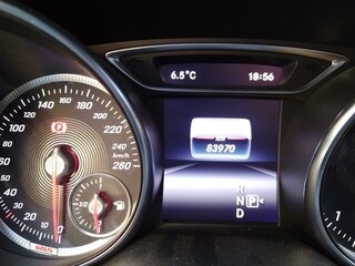 2018 Mercedes-Benz CLA 200 d I (C117, X117) Рестайлинг, серебристый, 2230000 рублей, вид 3