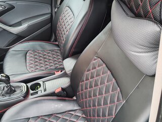 2013 Opel Astra J Рестайлинг, чёрный, 900000 рублей, вид 4