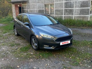 2017 Ford Focus III Рестайлинг, серый, 999999 рублей, вид 3