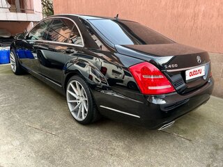 2011 Mercedes-Benz S-Класс 350 V (W221) Рестайлинг, чёрный, 1100000 рублей, вид 3
