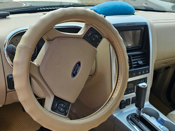 2005 Ford Explorer IV, чёрный, 1500000 рублей - вид 13