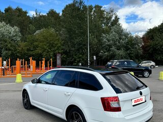 2017 Skoda Octavia III (A7), белый, 1500000 рублей, вид 3