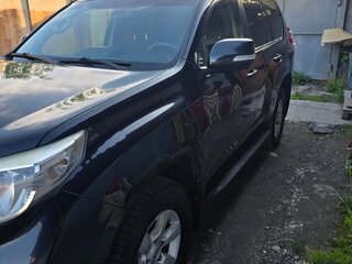 2015 Toyota Land Cruiser Prado 150 Series Рестайлинг 1, чёрный, 3500000 рублей, вид 3