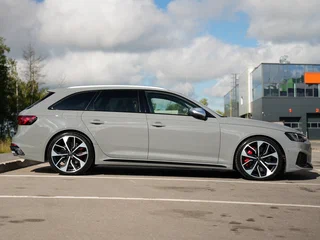 2019 Audi RS 4 IV (B9), серый, 6300000 рублей, вид 4