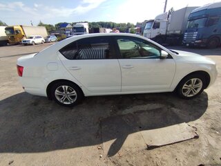 2016 Skoda Octavia III (A7), белый, 1200000 рублей, вид 2