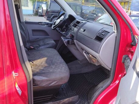 2008 Volkswagen Transporter, красный, 850000 рублей, вид 2