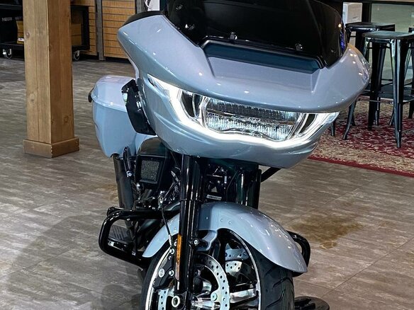 2024 Harley-Davidson Road Glide, серый, 4200000 рублей - вид 9