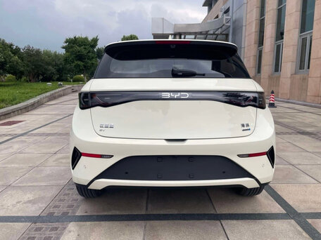 2023 BYD Dolphin 44.9 kWh I, белый, 1560000 рублей, вид 5
