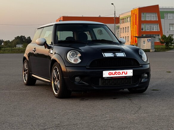 2008 Mini Hatch Cooper S II (R56), чёрный, 1000000 рублей - вид 1