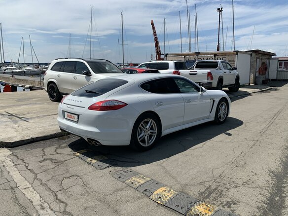 2013 Porsche Panamera 4S I, белый, 4400000 рублей - вид 6