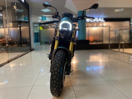 2025 Benelli Leoncino 800, зелёный, 700000 рублей, вид 3