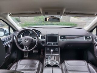 2015 Volkswagen Touareg II Рестайлинг, белый, 3790000 рублей, вид 5