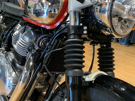 2025 Royal Enfield Interceptor 650, серебристый, 699000 рублей, вид 5