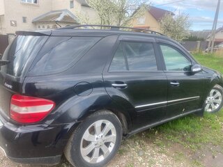 2006 Mercedes-Benz M-Класс 350 II (W164), чёрный, 700000 рублей, вид 3