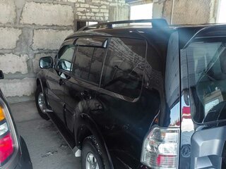 2012 Mitsubishi Pajero IV Рестайлинг 1, чёрный, 2400000 рублей, вид 2