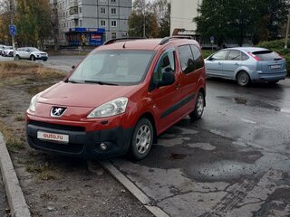 2008 Peugeot Partner II, красный, 600000 рублей, вид 1