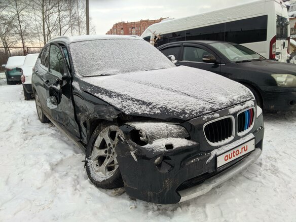 2010 BMW X1 20d I (E84), чёрный - вид 2