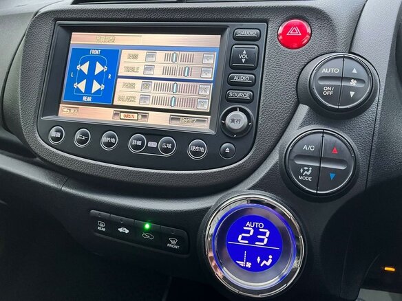 2011 Honda Fit Shuttle I, серебристый, 1080000 рублей - вид 19