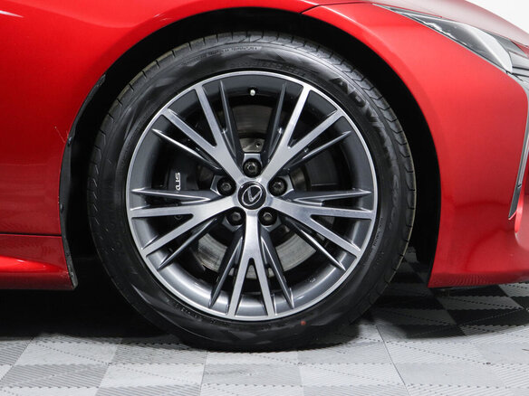 2017 Lexus LC 500 I, красный - вид 16
