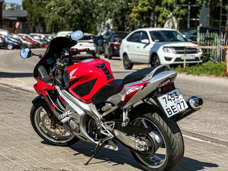 2001 Honda CBR 600F, серебристый, 409500 рублей, вид 3