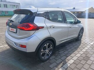 2017 Chevrolet Bolt I, серебристый, 1500000 рублей, вид 1