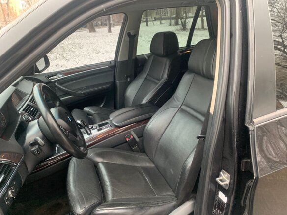 2010 BMW X5 30i II (E70), чёрный - вид 12