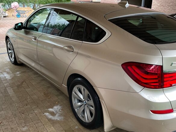 2011 BMW 5 серии Gran Turismo 530d xDrive VI (F10/F11/F07), бежевый, 1770000 рублей - вид 3