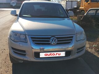 2008 Volkswagen Touareg I Рестайлинг, серебристый, 1100000 рублей, вид 1