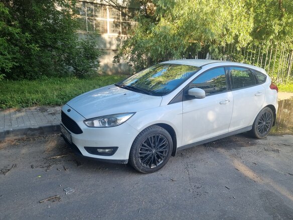 2018 Ford Focus III Рестайлинг, белый, 1120000 рублей - вид 1