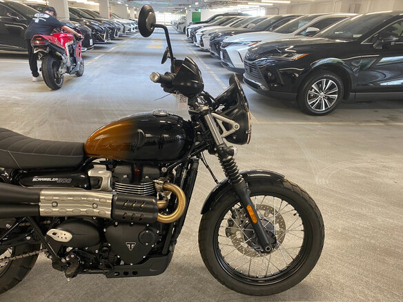 2024 Triumph Scrambler, чёрный, 1050000 рублей - вид 5