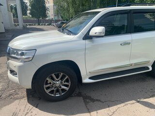 2016 Toyota Land Cruiser 200 Series Рестайлинг 2, белый, 5500000 рублей, вид 4