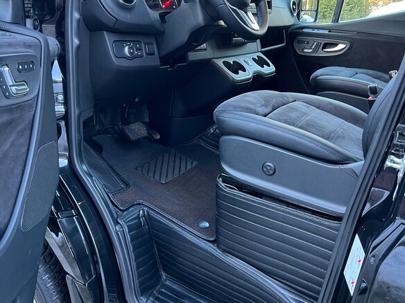 2019 Mercedes-Benz Sprinter, чёрный, 10500000 рублей - вид 13