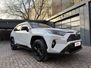2019 Toyota RAV4 V (XA50), белый, 3500000 рублей, вид 3