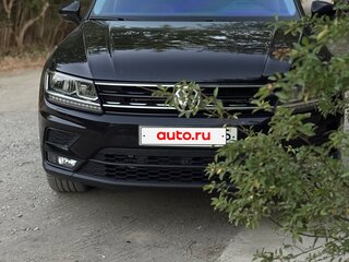 2019 Volkswagen Tiguan II, чёрный, 3400000 рублей, вид 3