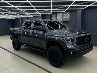 2021 Toyota Tundra CrewMax II Рестайлинг, серый, 9100000 рублей, вид 5