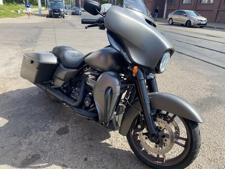 2018 Harley-Davidson Street Glide Special, зелёный, 1460000 рублей, вид 1