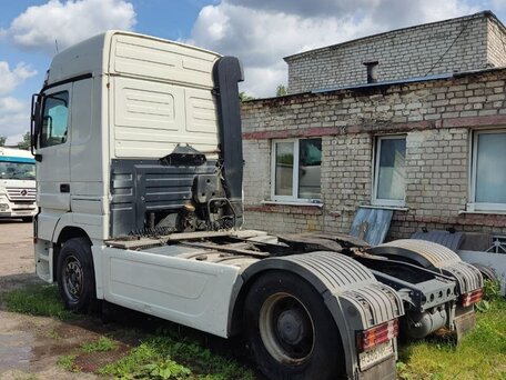 2003 Mercedes-Benz Actros, белый, 1900000 рублей, вид 2