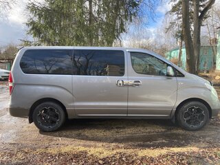 2011 Hyundai Grand Starex I, серебристый, 1800000 рублей, вид 4