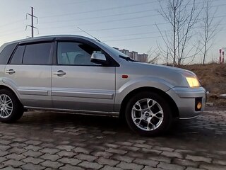 2010 Ford Fusion I Рестайлинг, серебристый, 500000 рублей, вид 3
